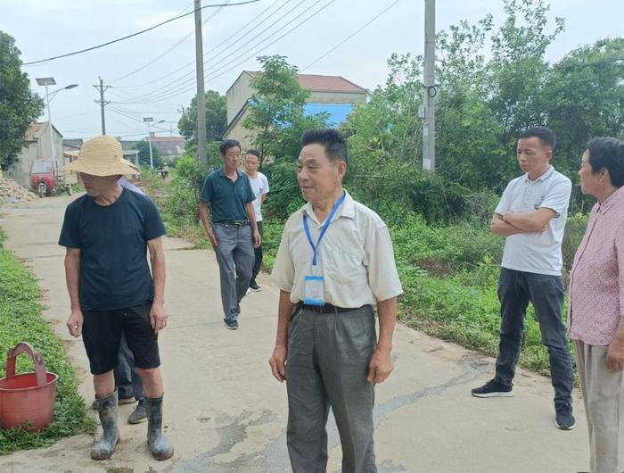 拉果村新任领导，引领乡村繁荣的领航者